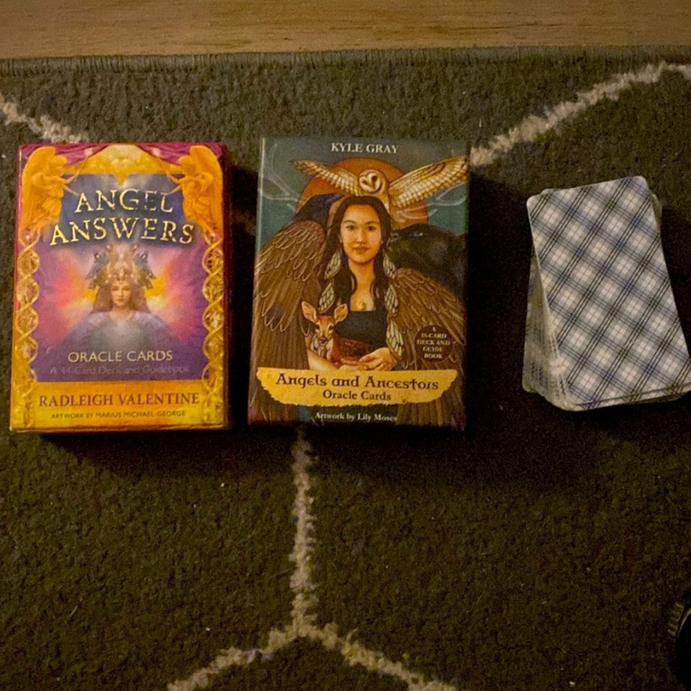Tarot and oracle cards